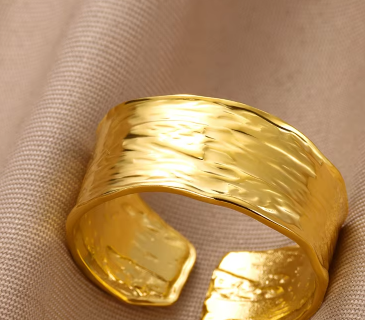 Golden Vow™ Geometric Ring