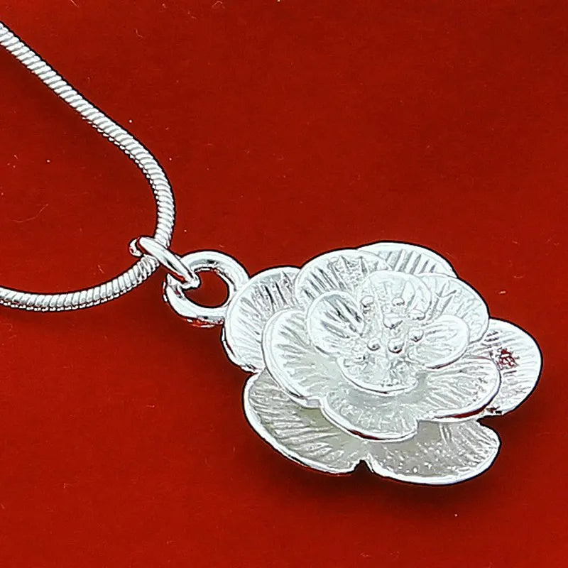 Romance Bloom – Silver Rose Pendant