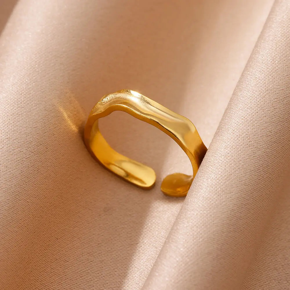 Golden Vow™ Geometric Ring