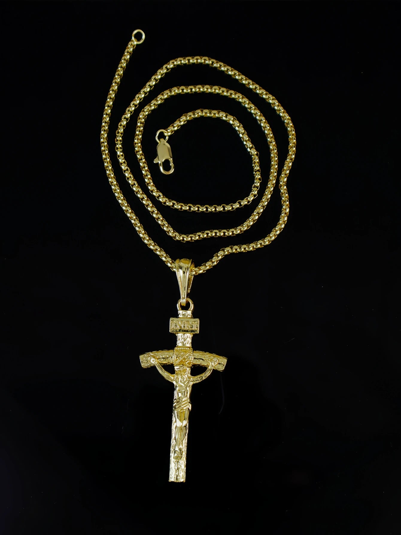Golden Faith – Jesús Cross Necklace