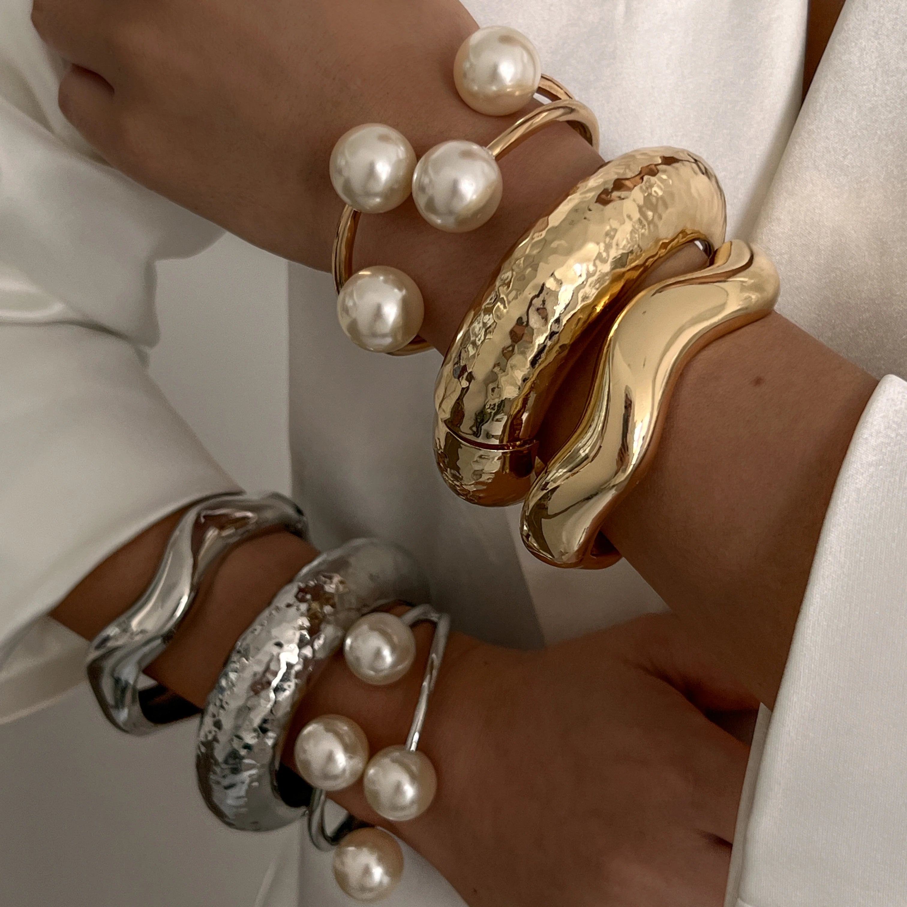 Iron Pearl – Heavy Metal Cuff